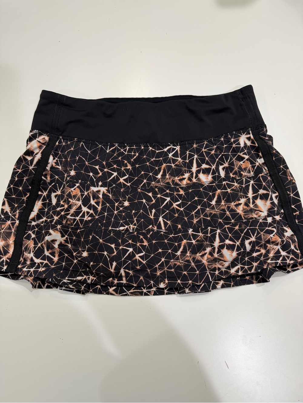 lululemon athletica Black and Tan Geometric Print Skort
